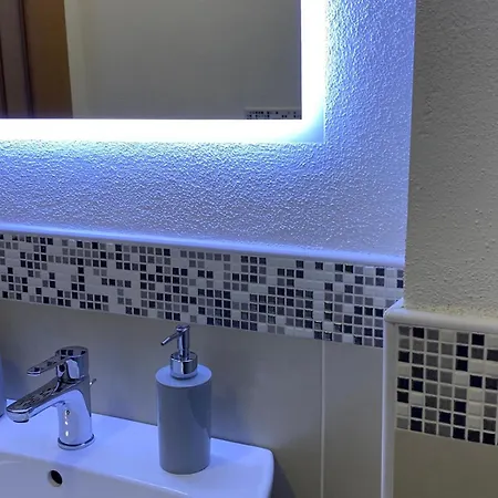 Tequila לינה וארוחת בוקר 3*